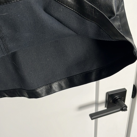 Large Wild Fable Leather Skirt with Pockets - Picture 7 of 8